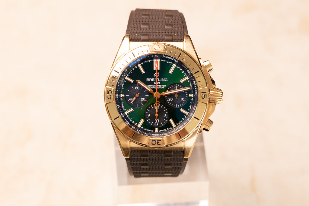 Breitling Chronomat B01 42 Red Gold Green – Ref. RB0134