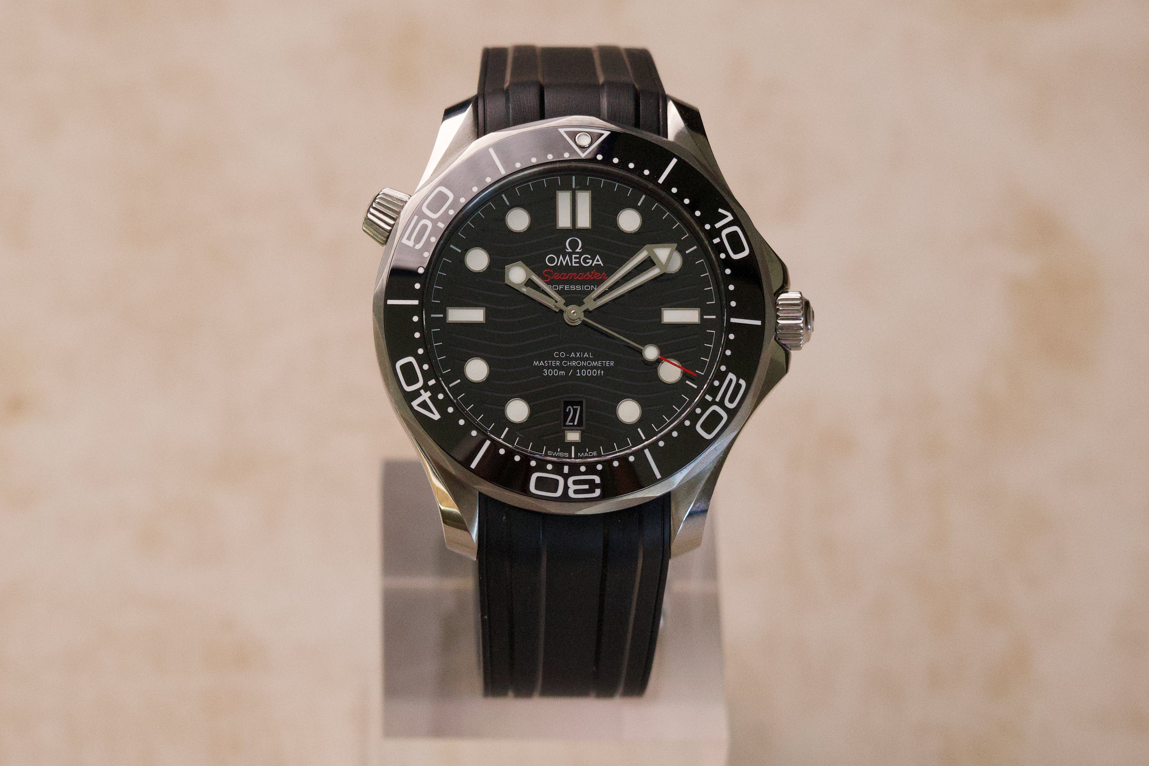Omega Seamaster Diver 300M – Ref. 210.32.42.20.01.001