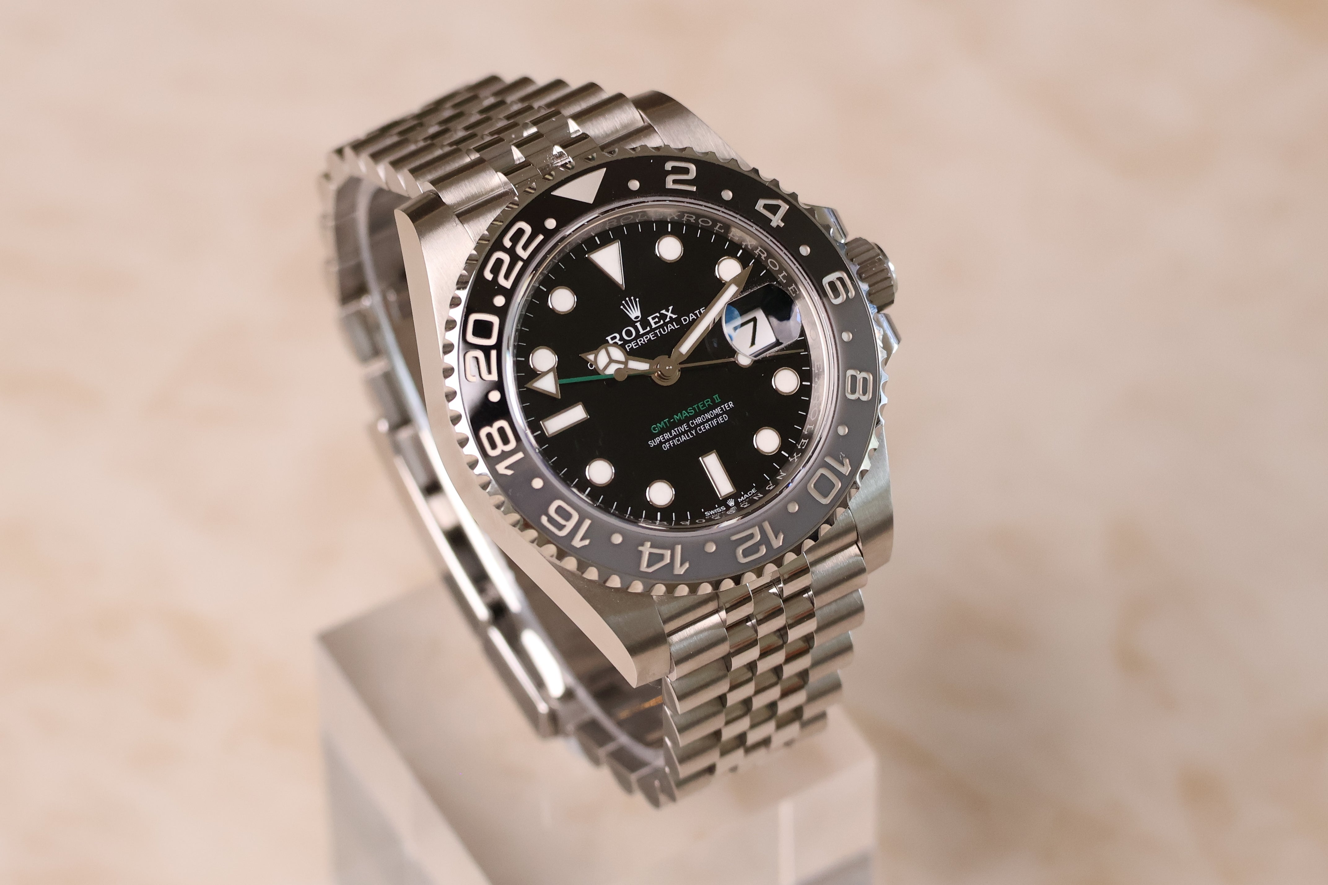 Rolex GMT-Master II Bruce Wayne 126710GRNR nieuw zwart-grijze lunette