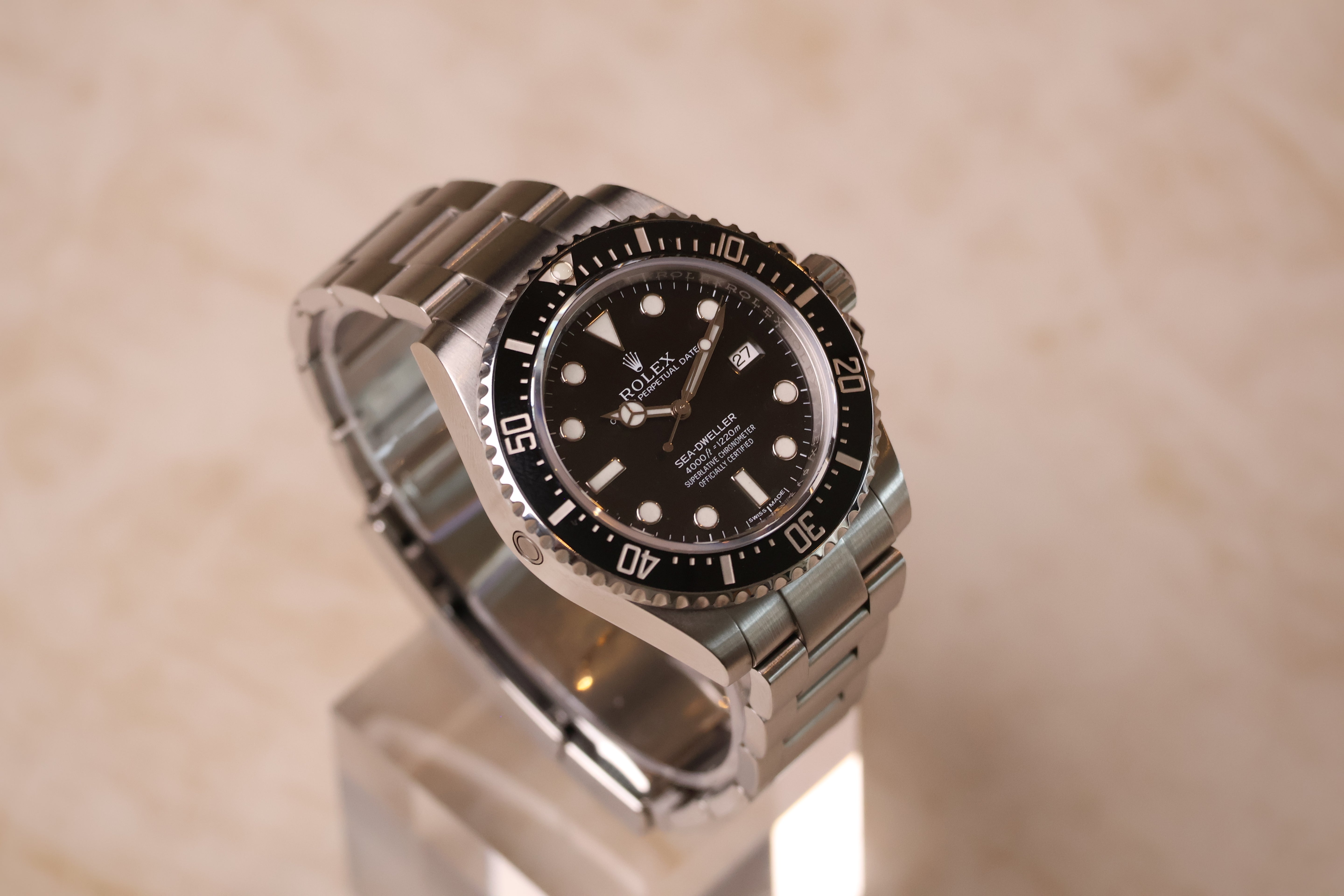 Rolex Sea-Dweller 4000 116600 pre-owned zwarte wijzerplaat professioneel duikhorloge